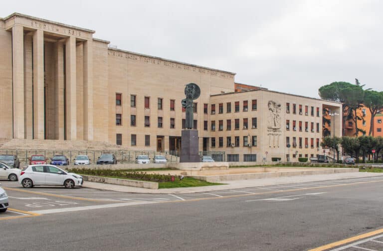 Policlinico: incontro tra cultura e comfort a Roma